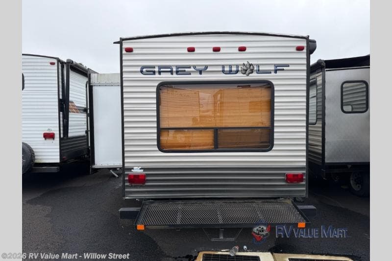Used 2015 Forest River Cherokee Grey Wolf 26RL available in Willow Street, Pennsylvania