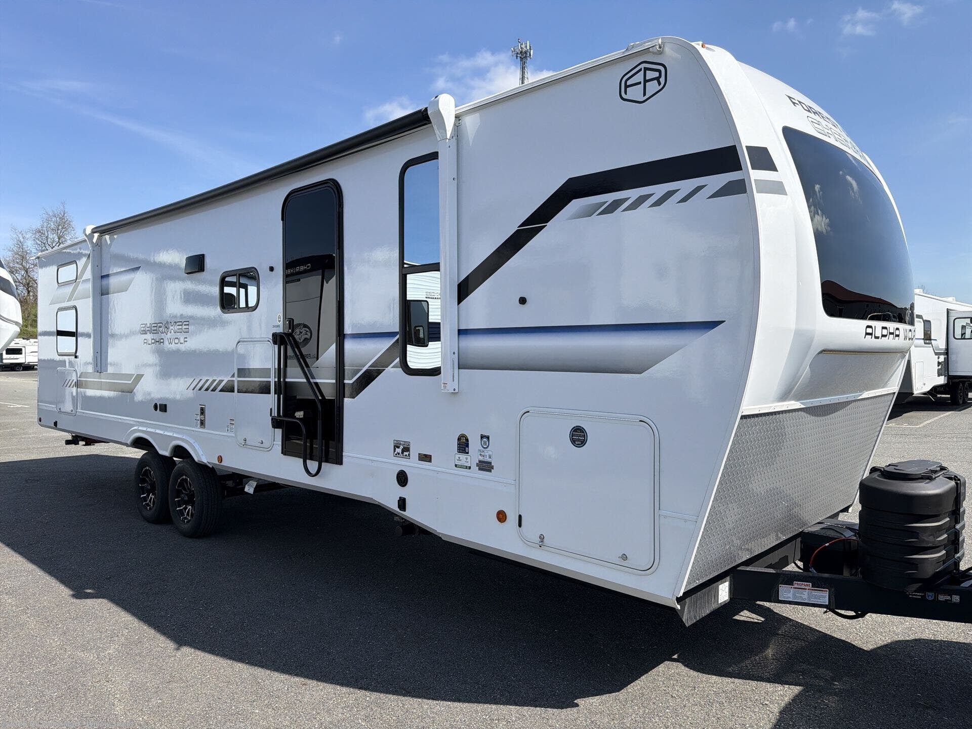 2026 Forest River Cherokee Alpha Wolf 280QBS - New Travel Trailer For Sale by RV Value Mart - Willow Street in Willow Street, Pennsylvania