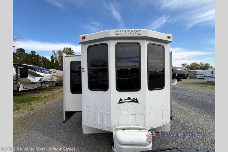 2022 Forest River Cedar Creek Cottage 40CFK2 - Used Park Model For Sale by RV Value Mart - Willow Street in Willow Street, Pennsylvania
