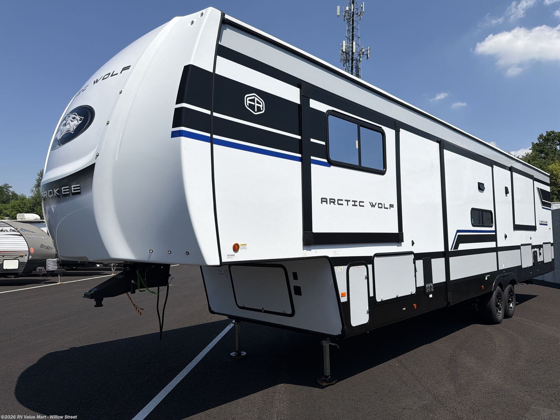 New 2027 Forest River Cherokee Arctic Wolf 3950SUITE available in Willow Street, Pennsylvania