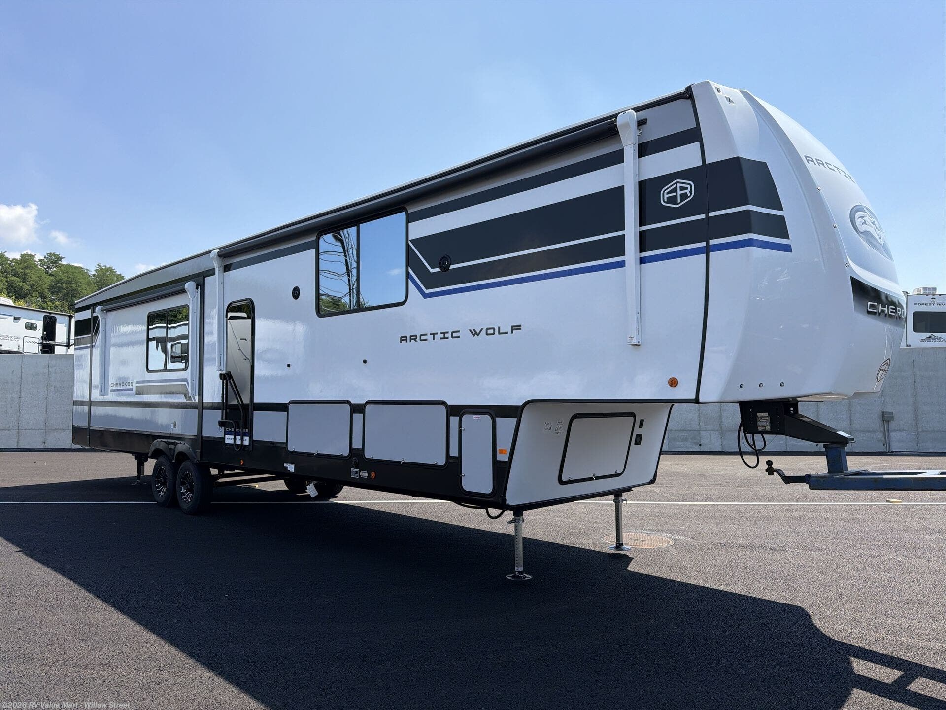 2027 Forest River Cherokee Arctic Wolf 387ML - New Fifth Wheel For Sale by RV Value Mart - Willow Street in Willow Street, Pennsylvania
