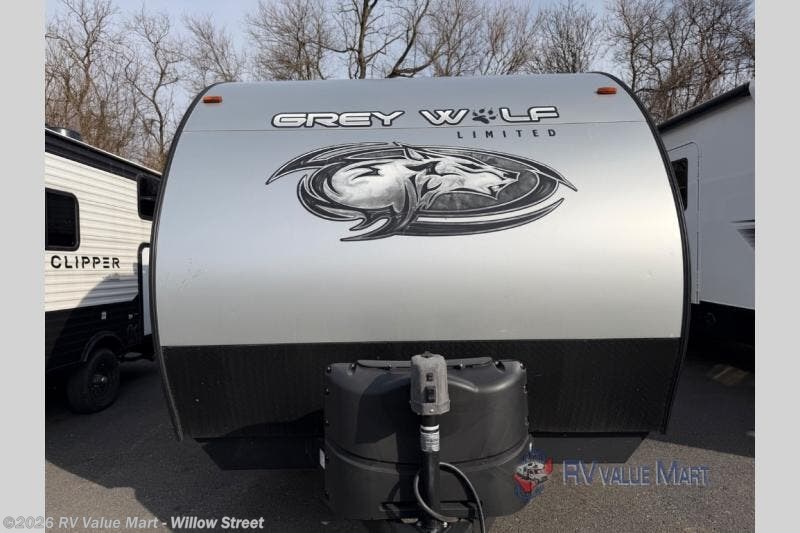 2021 Forest River Cherokee Grey Wolf 26DBH - Used Travel Trailer For Sale by RV Value Mart - Willow Street in Willow Street, Pennsylvania