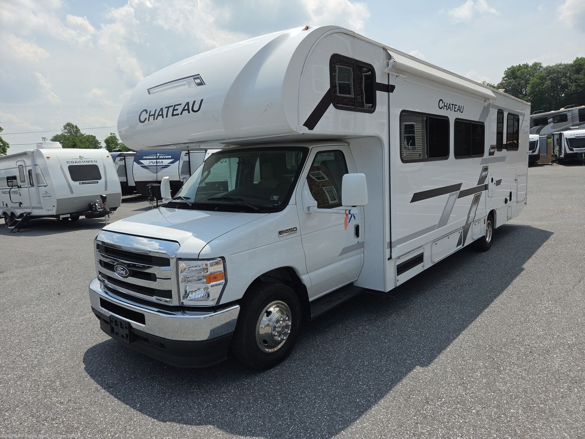 Used 2026 Thor Motor Coach Chateau 31H available in Willow Street, Pennsylvania