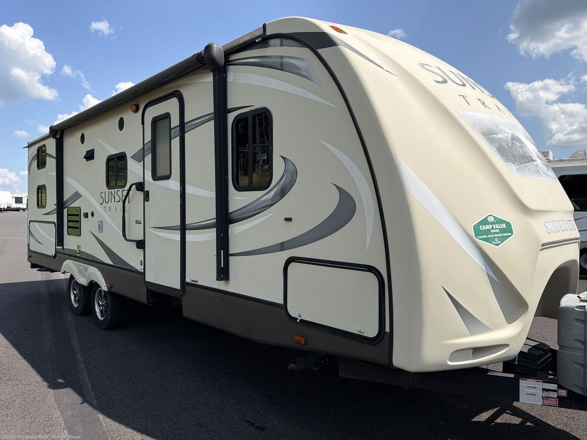 2016 CrossRoads Sunset Trail 27BH - Used Travel Trailer For Sale by RV Value Mart - Willow Street in Willow Street, Pennsylvania