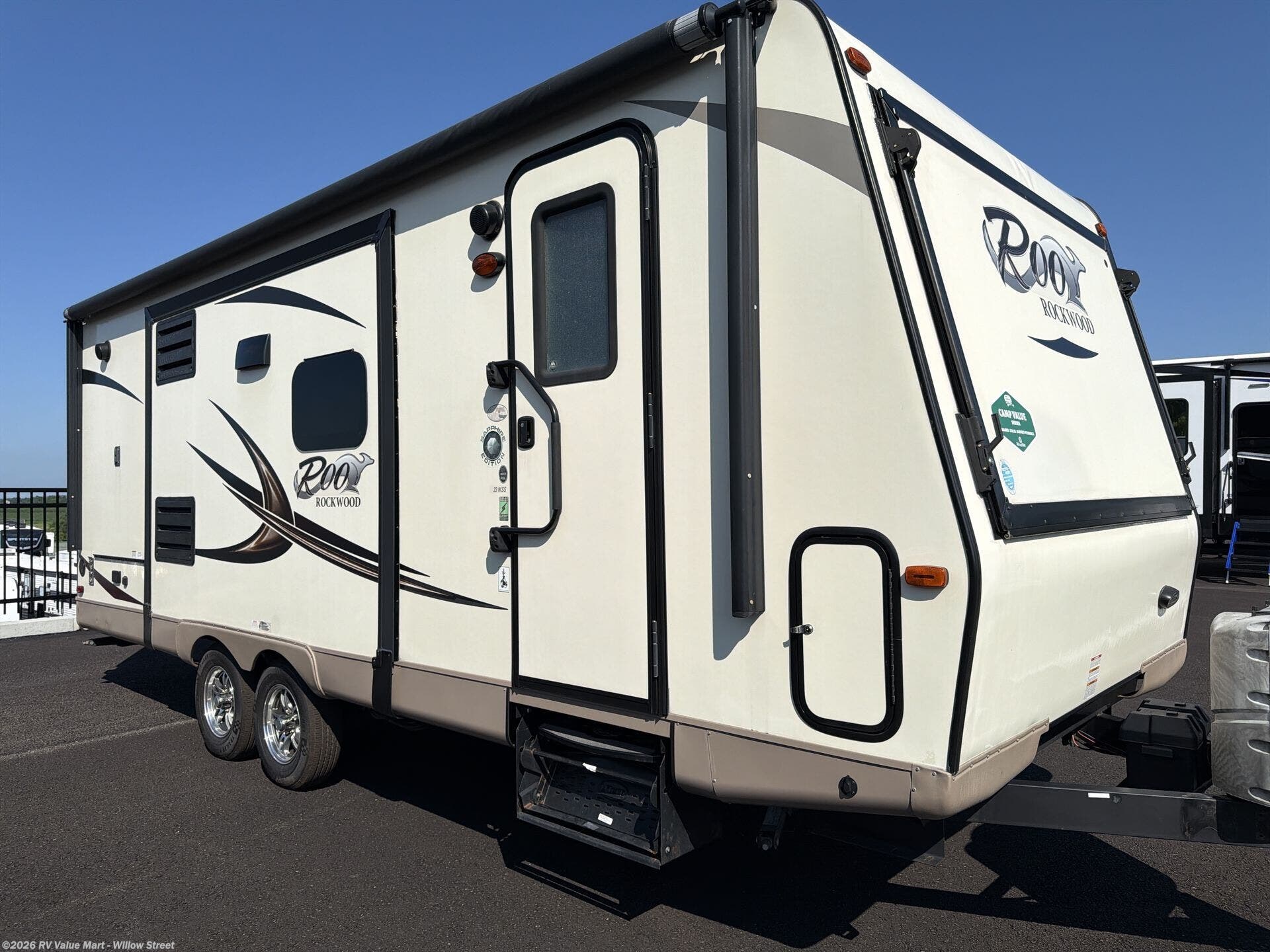 2016 Forest River Rockwood Roo 23IKSS - Used Travel Trailer For Sale by RV Value Mart - Willow Street in Willow Street, Pennsylvania