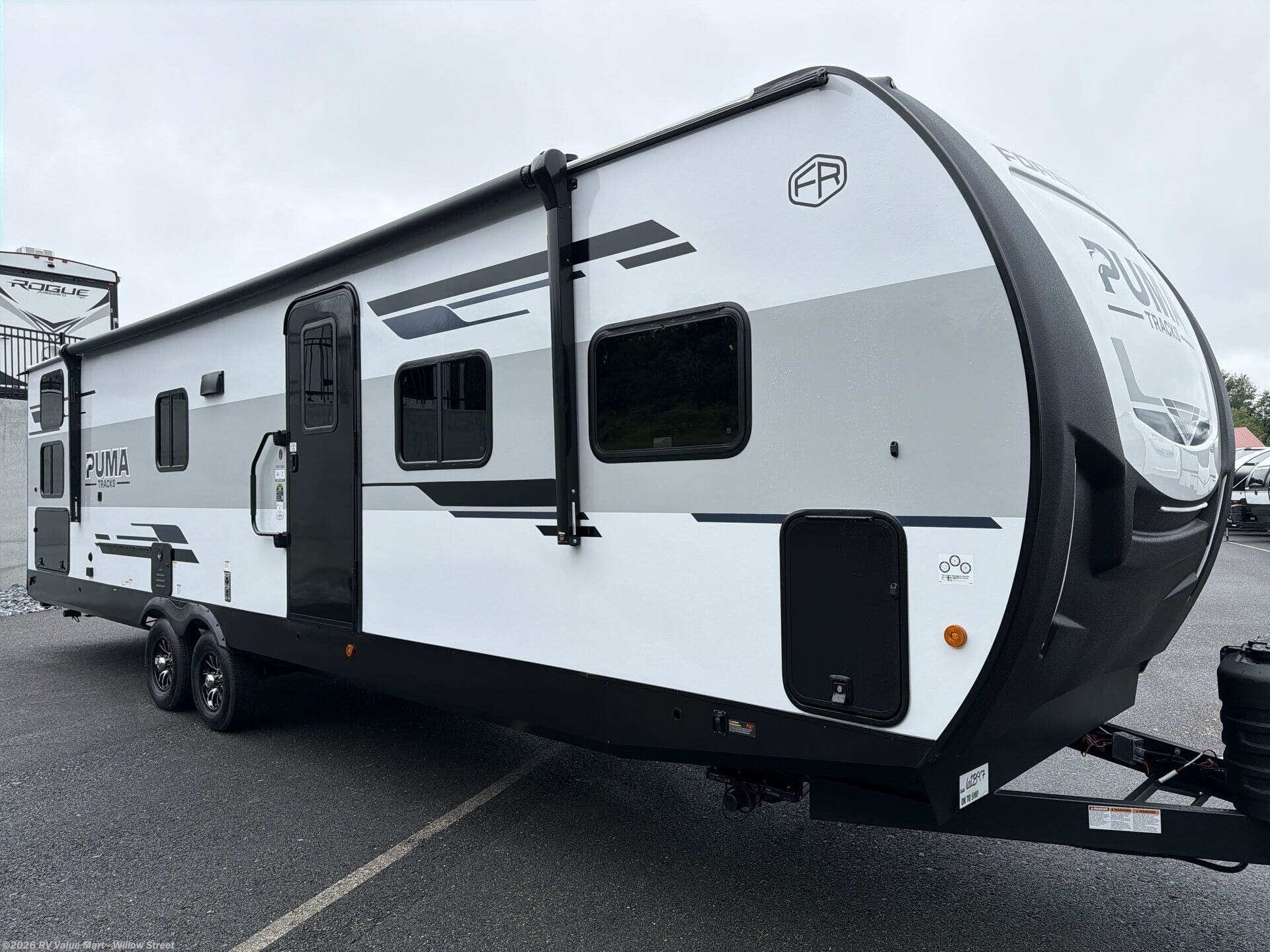 2027 Palomino Tracks 3200TSBH - New Travel Trailer For Sale by RV Value Mart - Willow Street in Willow Street, Pennsylvania