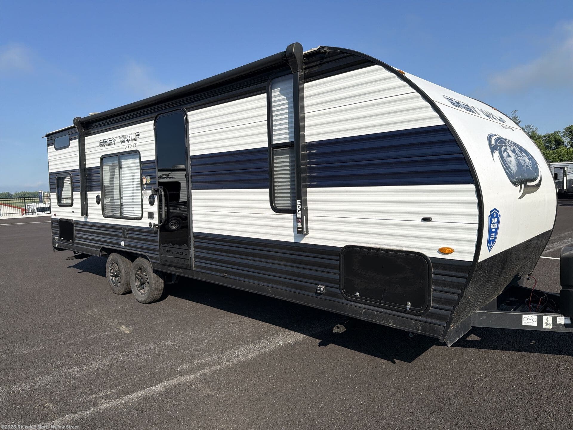 2023 Forest River Cherokee Grey Wolf 26DJSE - Used Travel Trailer For Sale by RV Value Mart - Willow Street in Willow Street, Pennsylvania