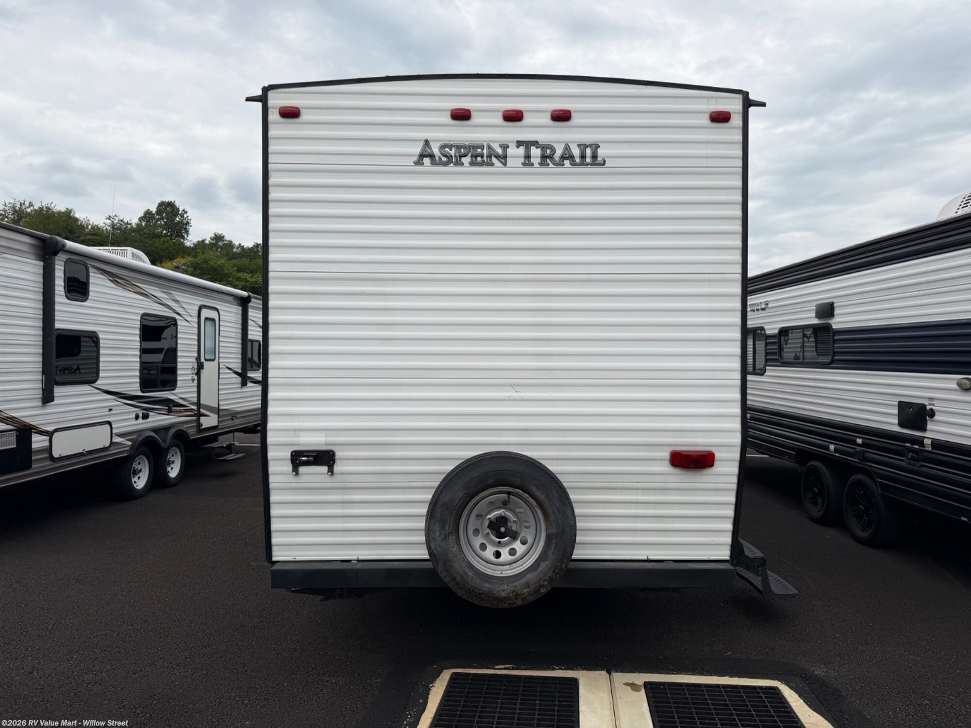 Used 2016 Dutchmen Aspen Trail 2810BHS available in Willow Street, Pennsylvania