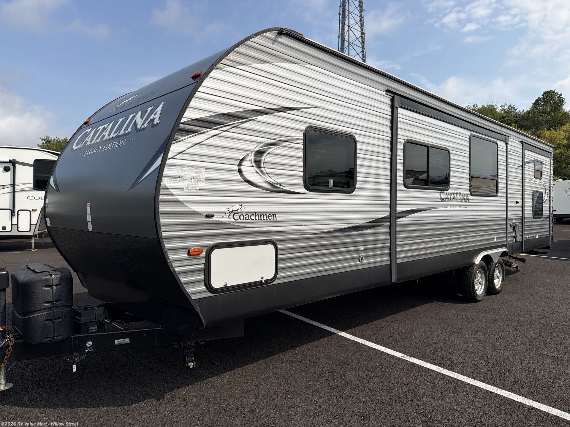 Used 2018 Forest River Catalina 323BHDSCK available in Willow Street, Pennsylvania