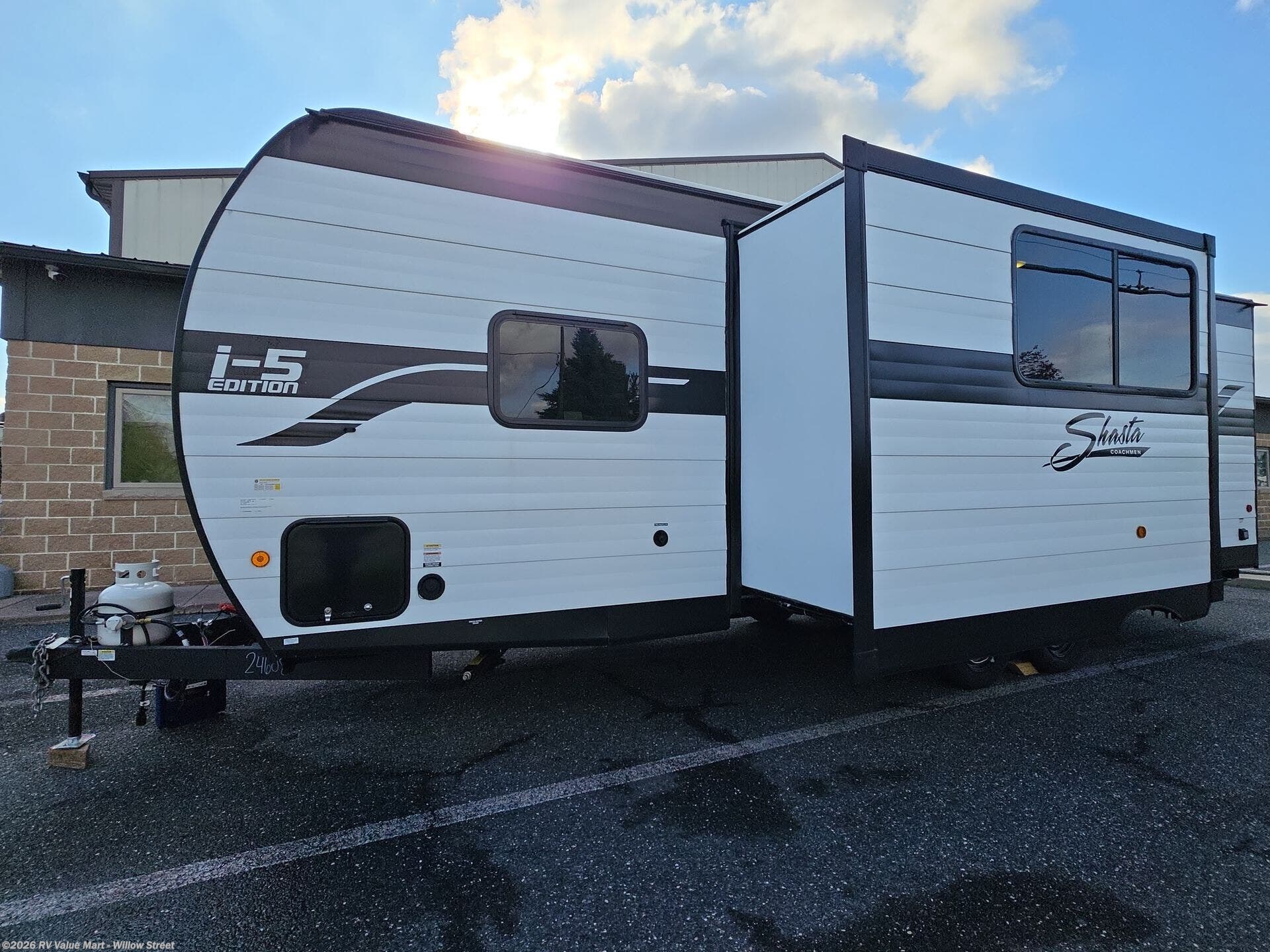 2026 Shasta Shasta 526RBS - New Travel Trailer For Sale by RV Value Mart - Willow Street in Willow Street, Pennsylvania