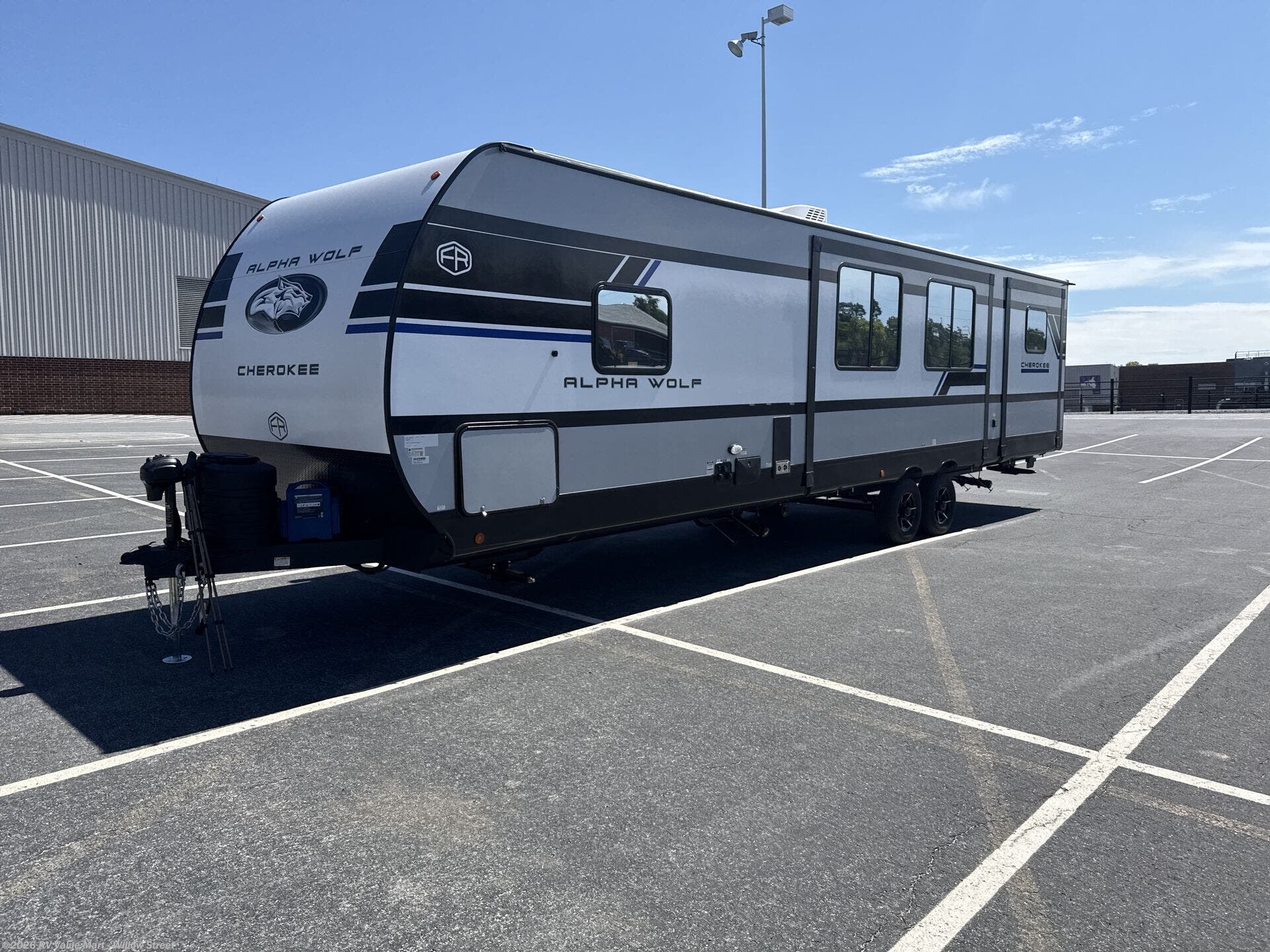 2027 Forest River Cherokee Alpha Wolf 32BHX - New Travel Trailer For Sale by RV Value Mart - Willow Street in Willow Street, Pennsylvania