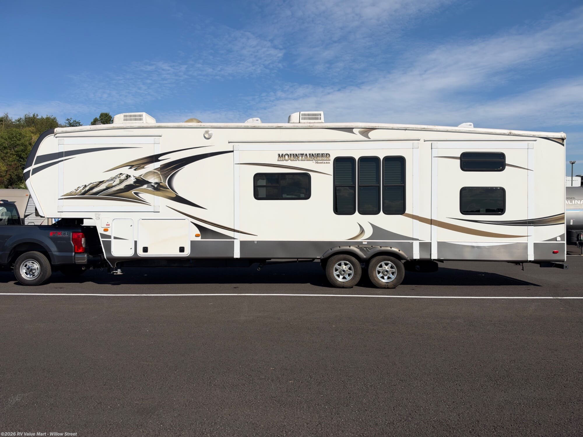 Used 2014 Keystone Mountaineer M-345DBQ available in Willow Street, Pennsylvania