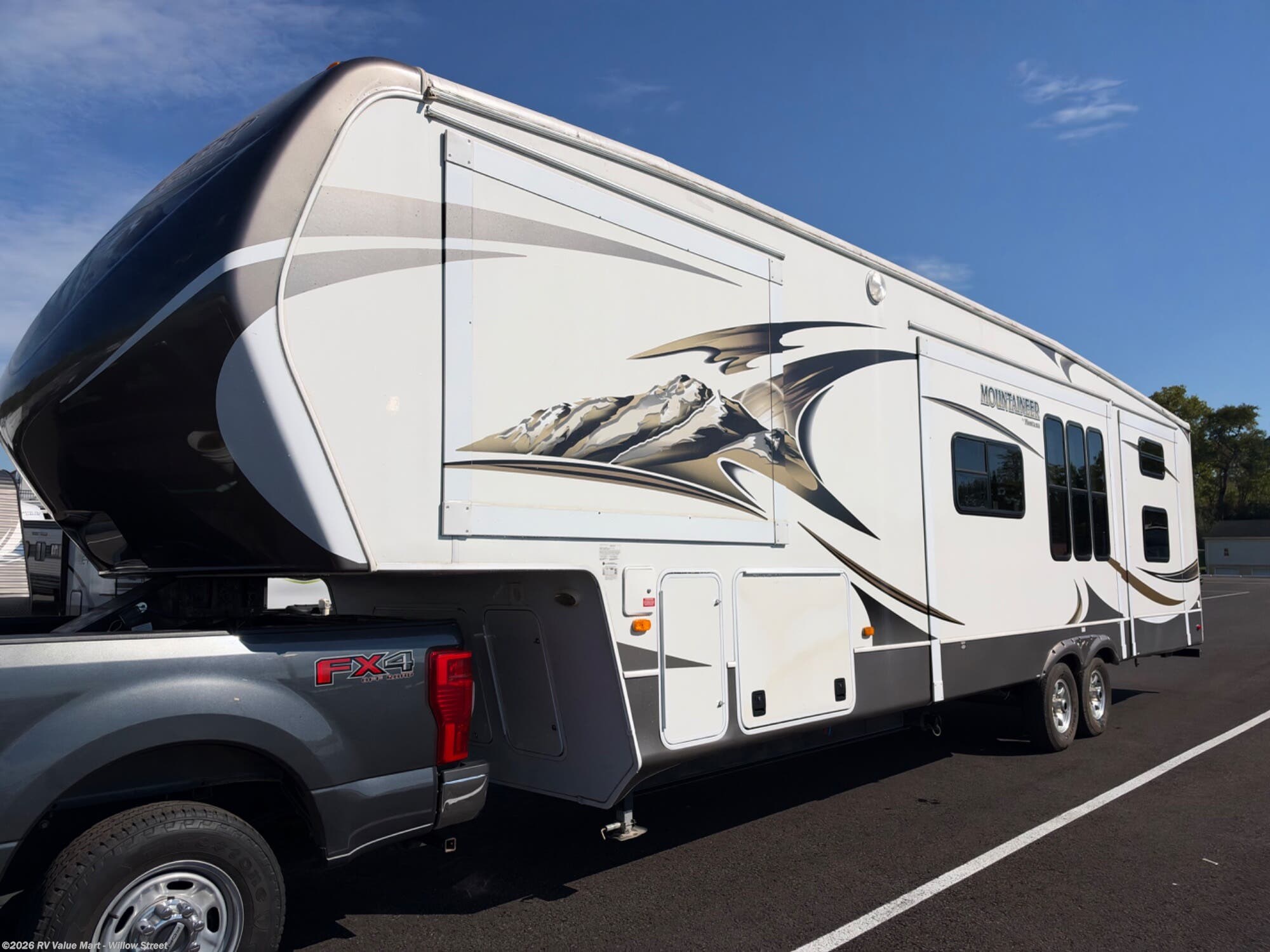 2014 Mountaineer M-345DBQ by Keystone from RV Value Mart - Willow Street in Willow Street, Pennsylvania