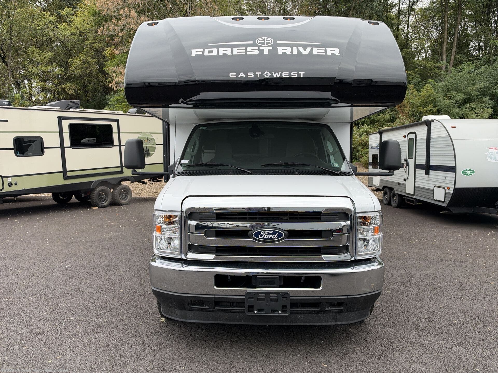 Used 2027 East to West Entrada 2000NS available in Willow Street, Pennsylvania