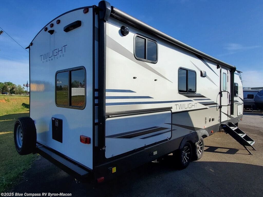 2022 Twilight RV Signature Twilight TWS 2600 RV for Sale in Byron, GA