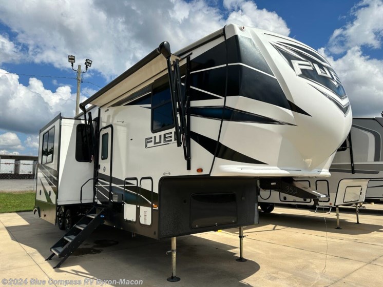 Used 2020 Heartland Fuel 352 available in Byron, Georgia