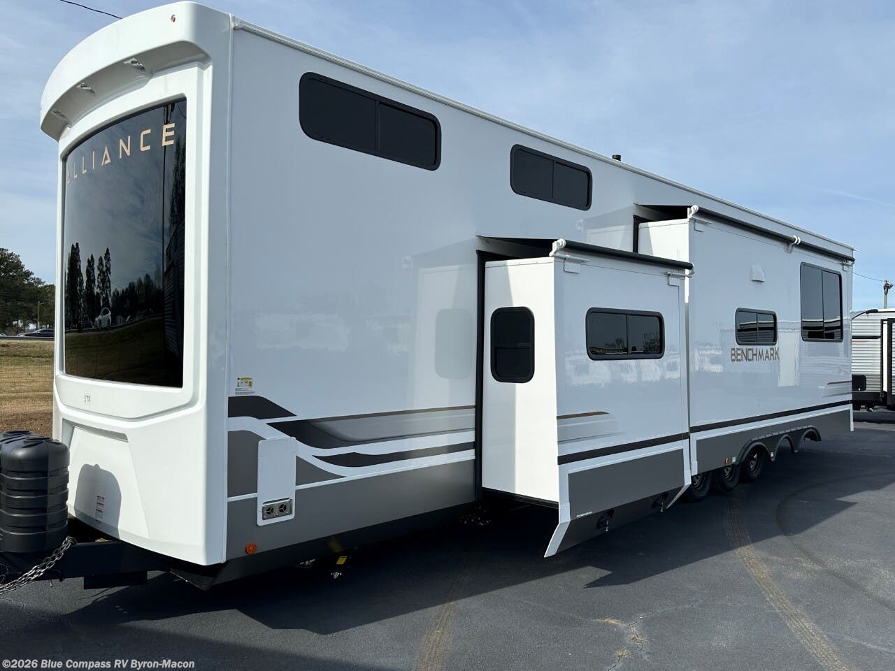 New 2025 Alliance RV Benchmark 44LFT available in Byron, Georgia