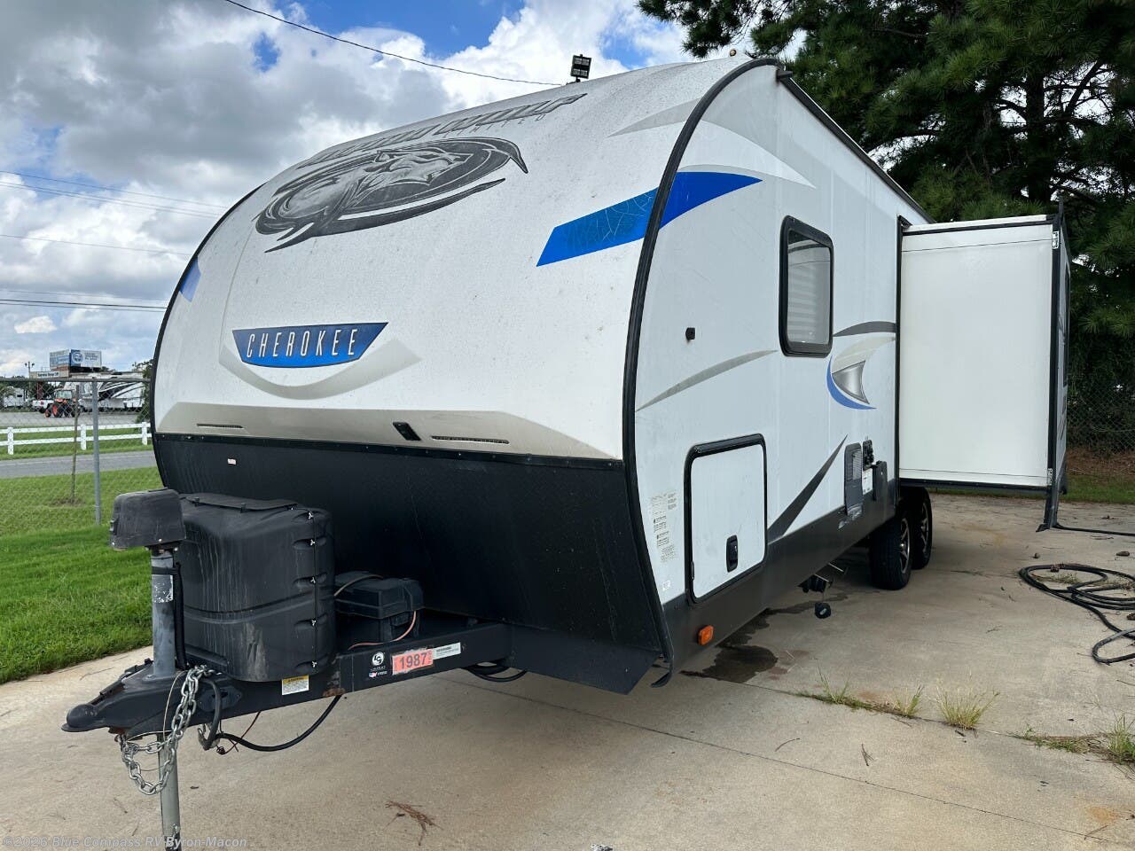 Used 2021 Forest River Cherokee Alpha Wolf 23RD-L available in Byron, Georgia