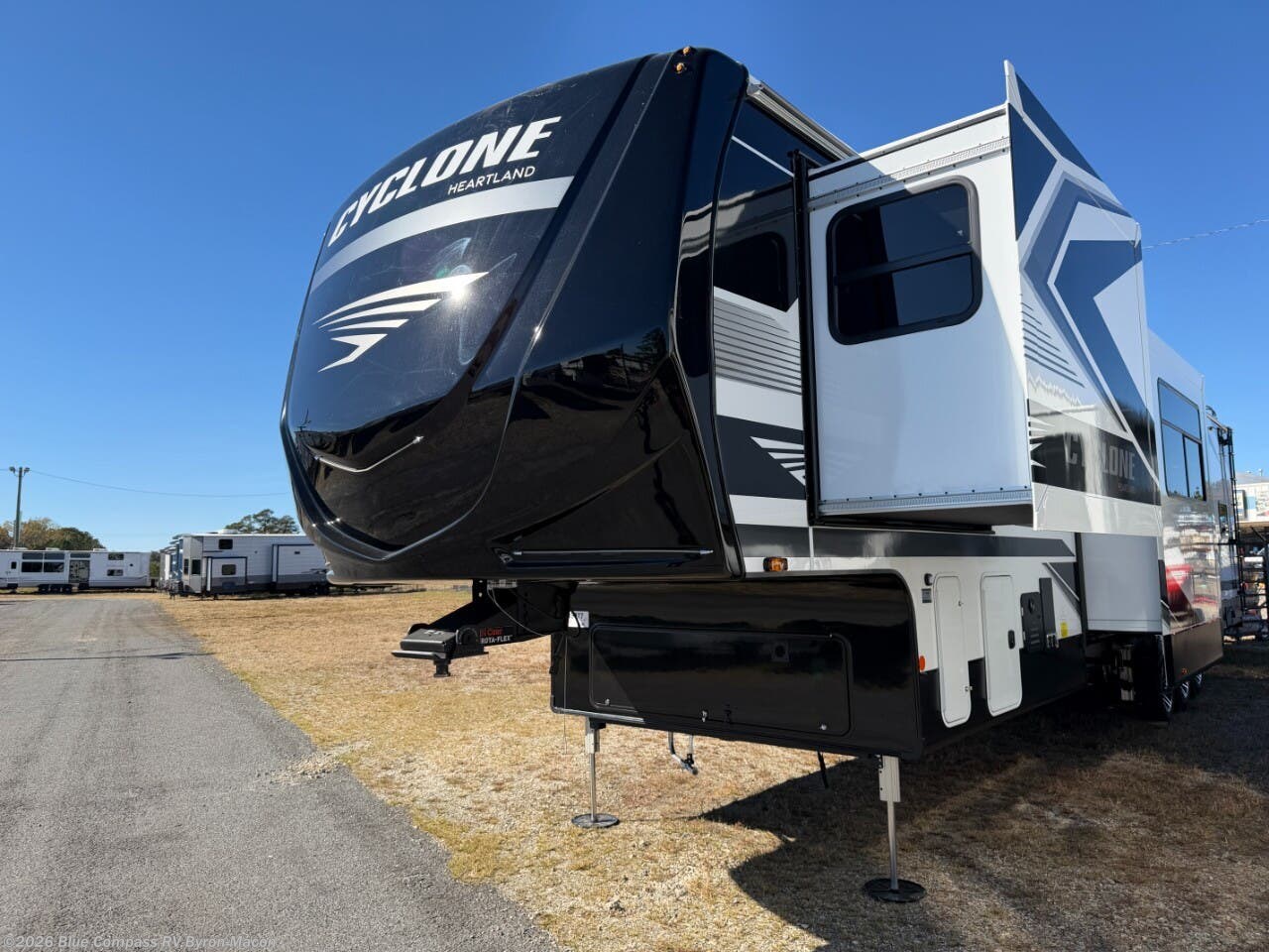 New 2026 Heartland Cyclone 3913 available in Byron, Georgia