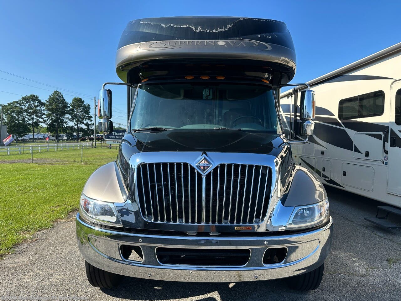 2008 Gulf Stream SuperNova 6331 - Used Super C For Sale by Blue Compass RV Byron-Macon in Byron, Georgia