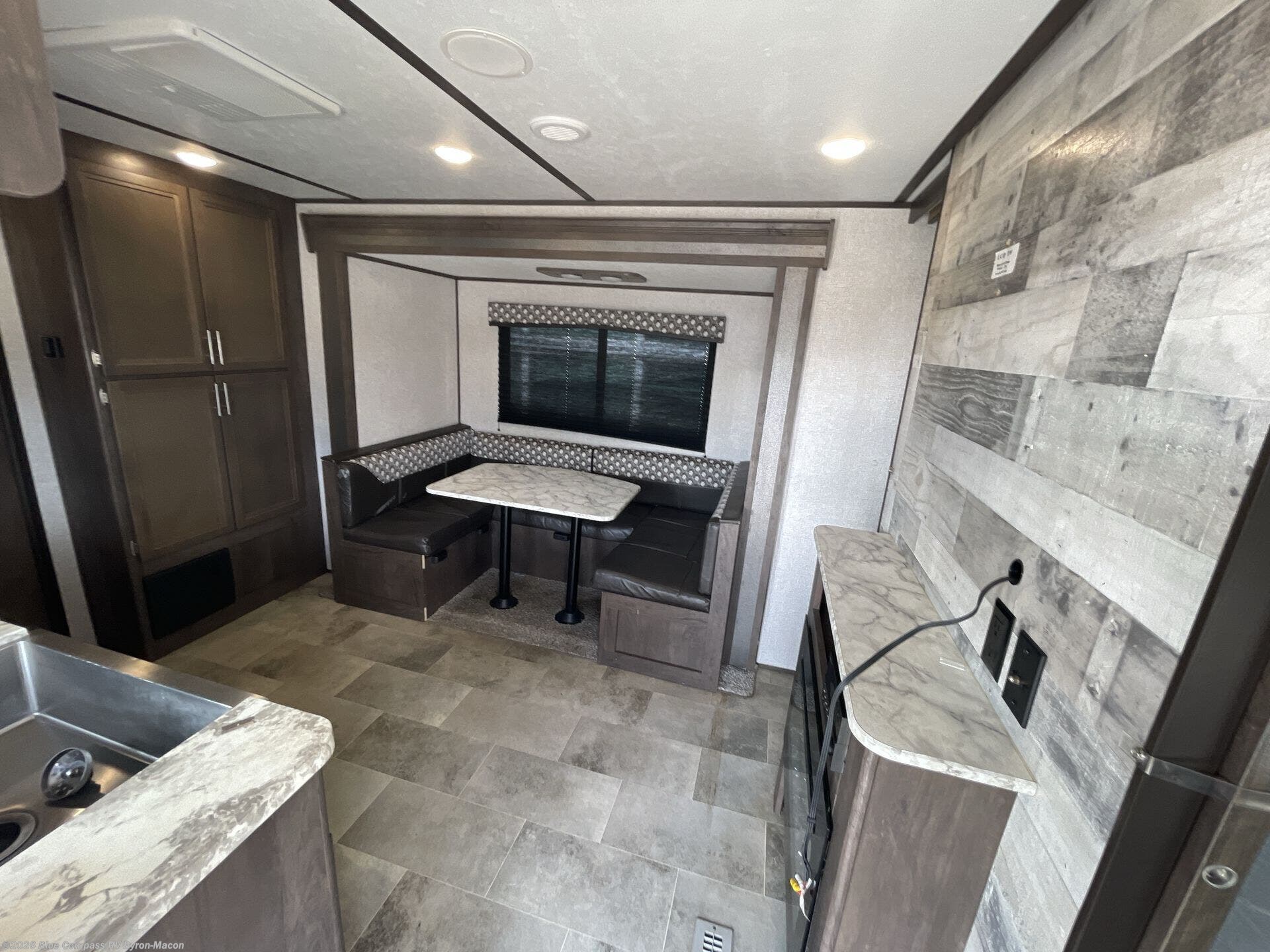 Used 2020 Coleman Lantern Series 300TQ available in Byron, Georgia