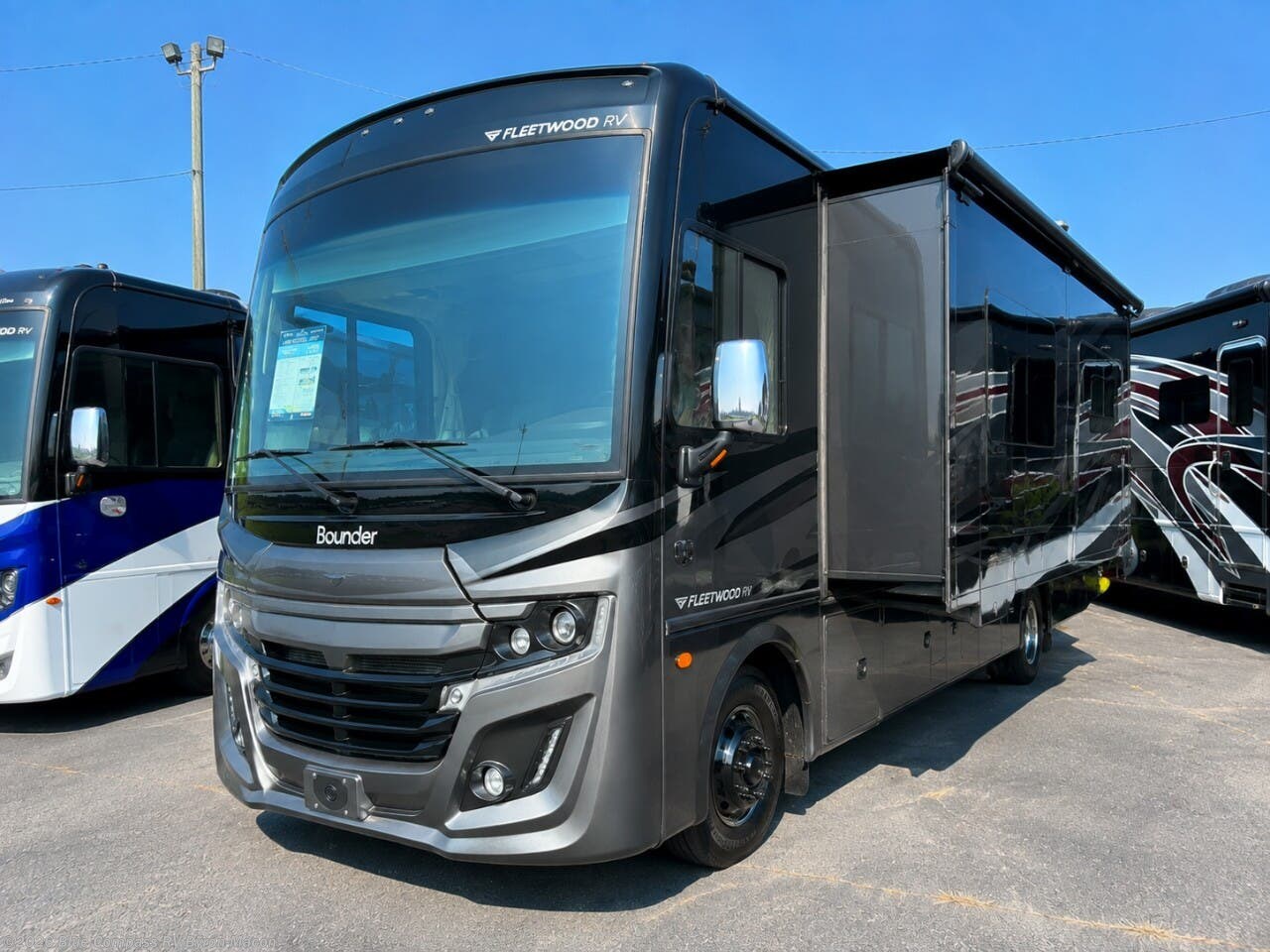 2026 Bounder 35K by Fleetwood from Blue Compass RV Byron-Macon in Byron, Georgia