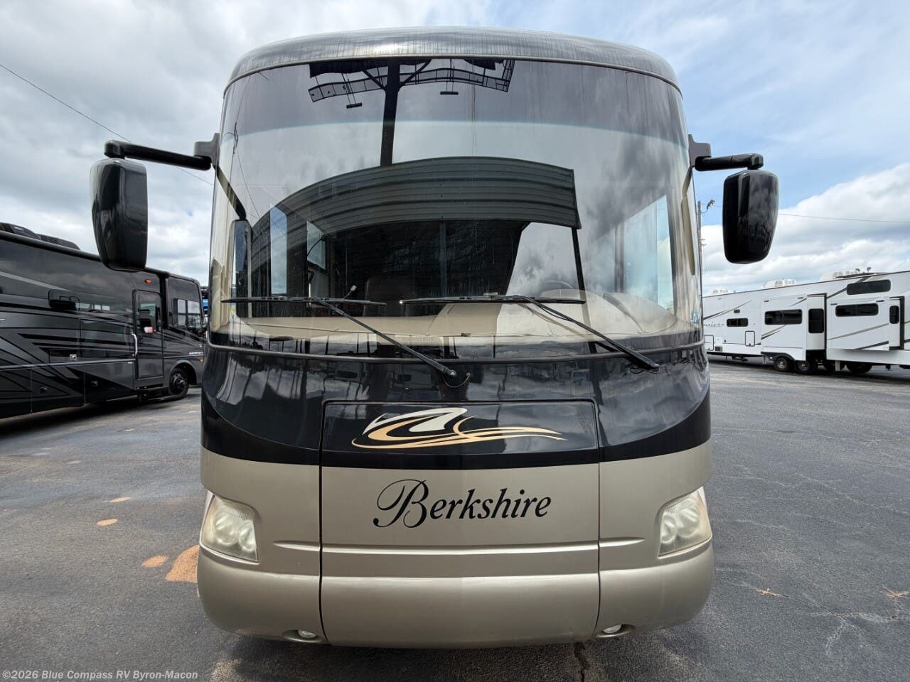 2010 Berkshire 390QS by Forest River from Blue Compass RV Byron-Macon in Byron, Georgia