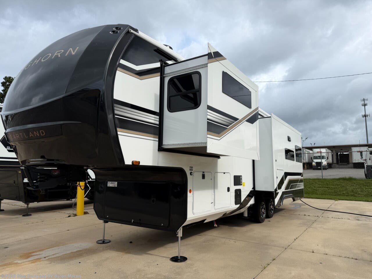 New 2027 Heartland Bighorn 31RL available in Byron, Georgia