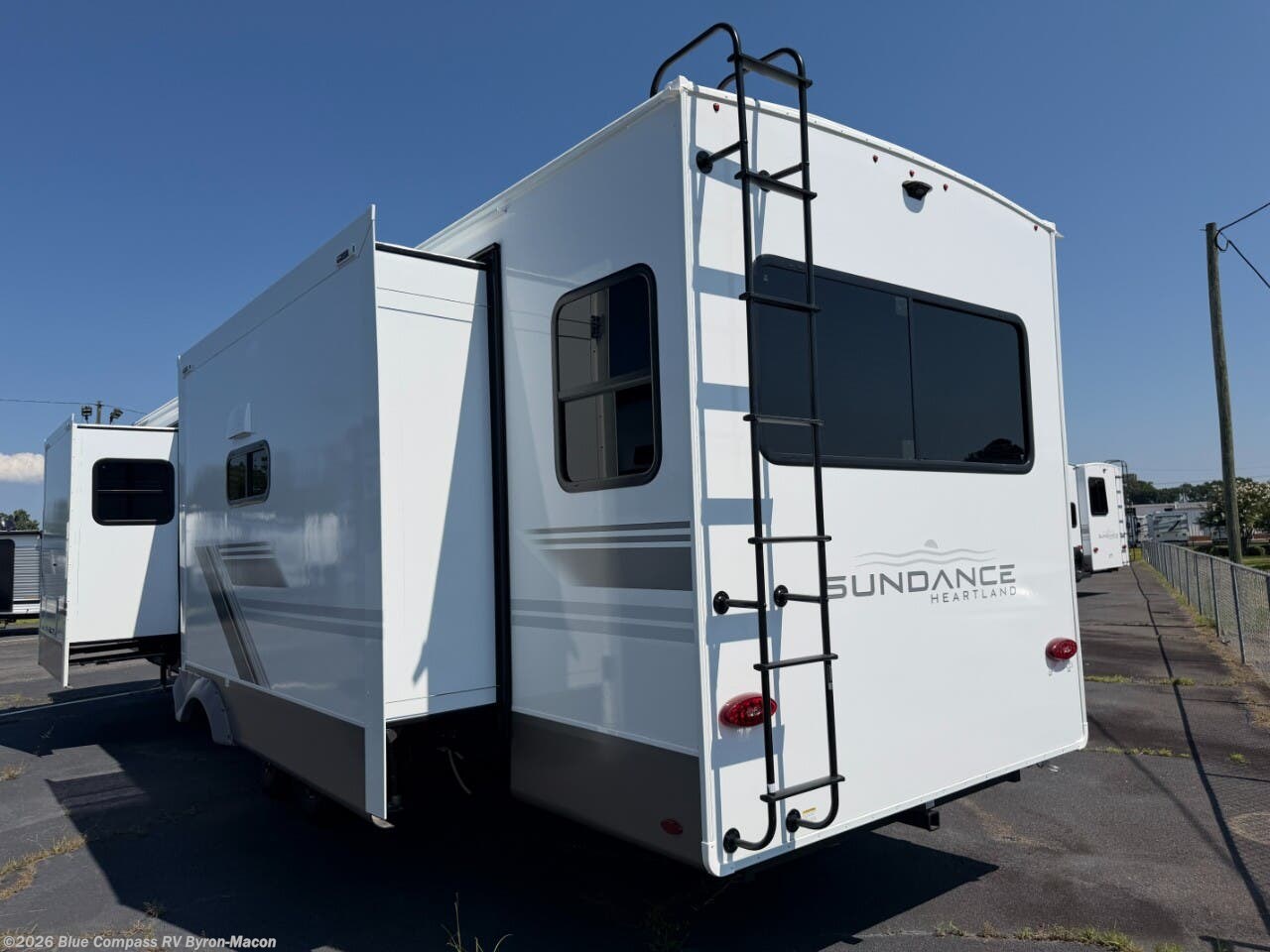 New 2027 Heartland Sundance Ultra-Lite 29RLBS available in Byron, Georgia