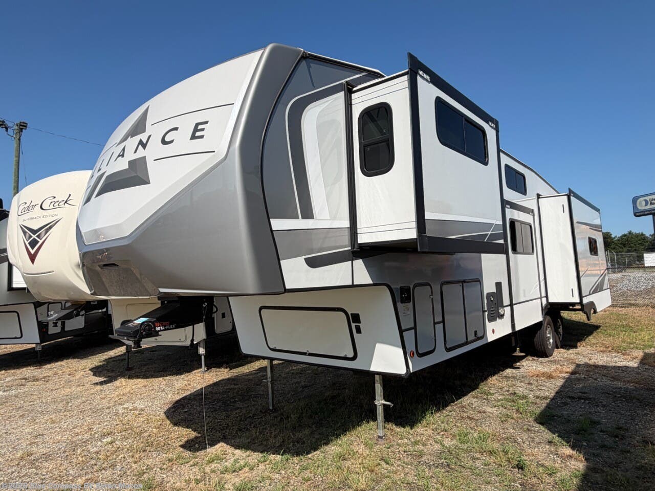 Used 2024 Alliance RV Avenue 37MBR available in Byron, Georgia