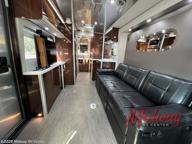 2019 Atlas Murphy Suite by Airstream from Midway RV Center in Grand Rapids, Michigan
