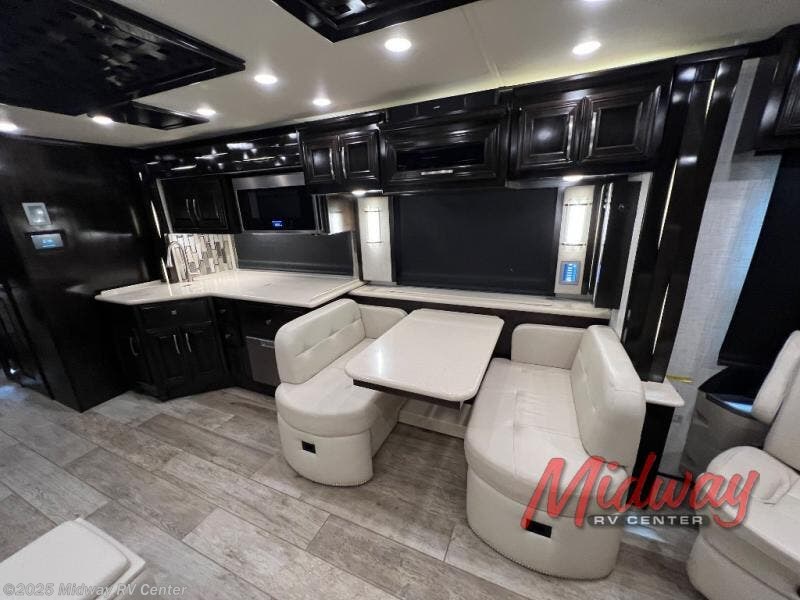 2020 New Aire 3541 by Newmar from Midway RV Center in Grand Rapids, Michigan