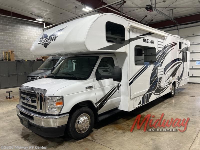 2022 Outlaw 29J by Thor Motor Coach from Midway RV Center in Grand Rapids, Michigan
