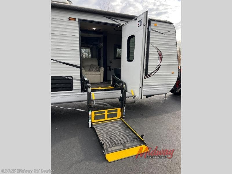 2021 Harbor View HV-28CKRB by HL Enterprise from Midway RV Center in Grand Rapids, Michigan