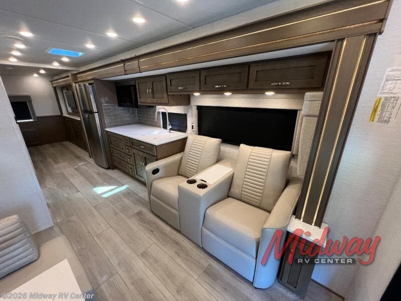2027 Grand Star 3444 by Newmar from Midway RV Center in Grand Rapids, Michigan