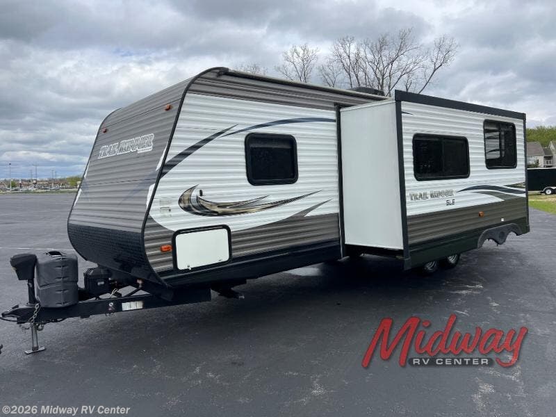 2017 Trail Runner SLE 30 by Heartland from Midway RV Center in Grand Rapids, Michigan