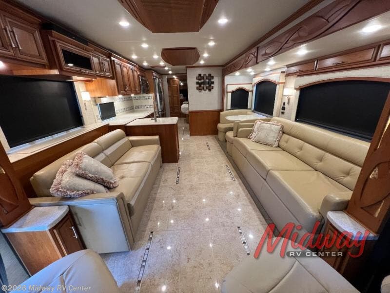 2018 Ventana 3715 by Newmar from Midway RV Center in Grand Rapids, Michigan