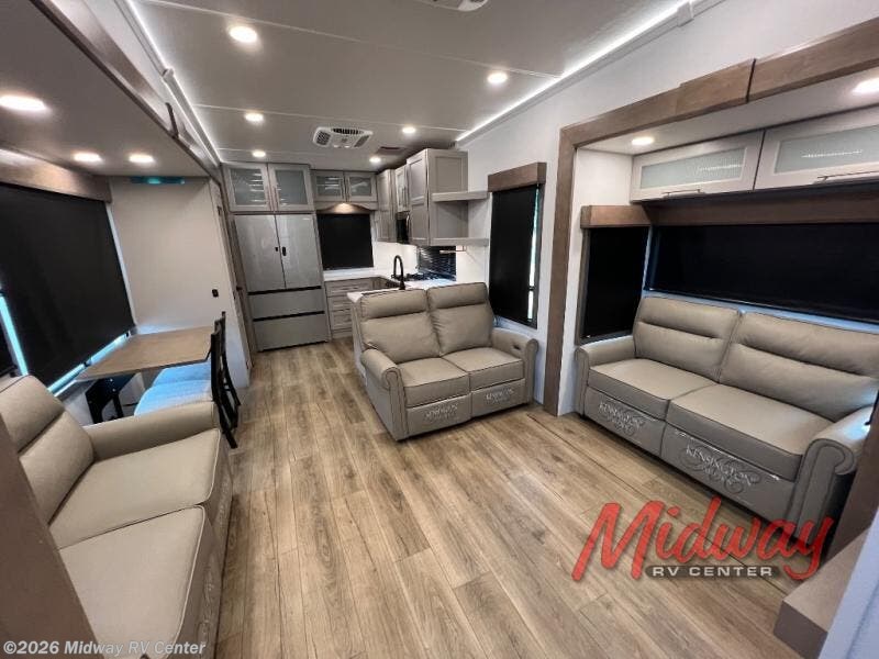 2025 Alliance RV Paradigm 382RK - Used Fifth Wheel For Sale by Midway RV Center in Grand Rapids, Michigan features Slideout