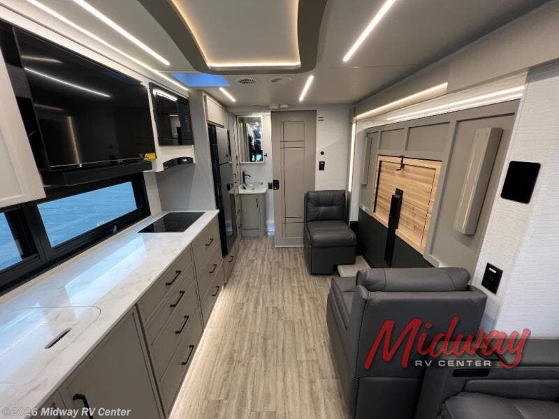2027 Freedom Aire 2515 by Newmar from Midway RV Center in Grand Rapids, Michigan