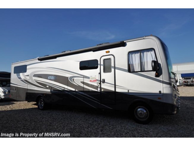 New 2017 Fleetwood Storm 36D Bunk Model RV for Sale at MHSRV W/King Bed available in Alvarado, Texas