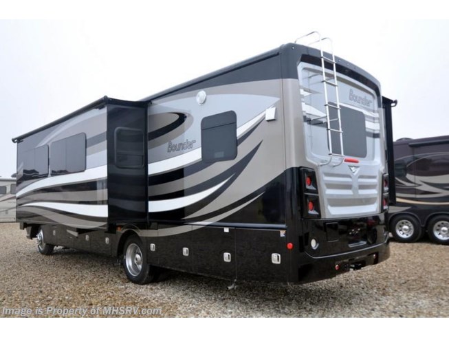 2017 Bounder 33C RV for Sale at MHSRV W/Sat, LX Package & W/D by Fleetwood from Motor Home Specialist in Alvarado, Texas