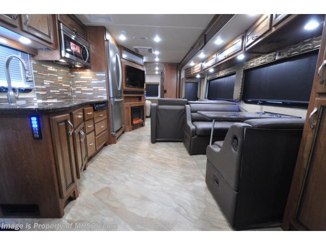 2017 Fleetwood Bounder 33C RV for Sale at MHSRV W/Sat, LX Package, W/D - New Class A For Sale by Motor Home Specialist in Alvarado, Texas