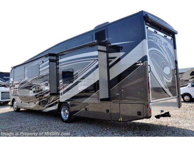 2017 Outlaw Residence Edition 38RE Bath & 1/2 Residence Ed for Sale @ MHSRV.com by Thor Motor Coach from Motor Home Specialist in Alvarado, Texas