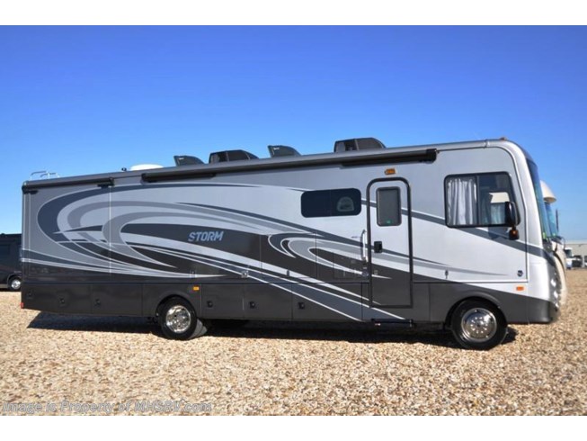New 2017 Fleetwood Storm 32A Crossover RV for Sale at MHSRV W/King Bed available in Alvarado, Texas