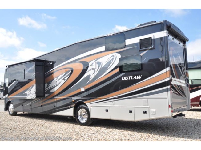 2018 Outlaw 37RB Class A Toy Hauler Consignment RV by Thor Motor Coach from Motor Home Specialist in Alvarado, Texas