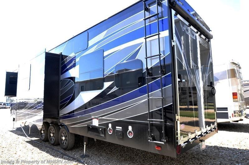 2016 Dutchmen Voltage 3970 toy hauler with 3 slides