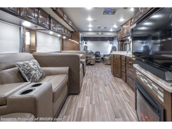 2019 Thor Motor Coach Palazzo 36.3 Bath & 1/2 RV for Sale W/Theater Seats - New Diesel Pusher For Sale by Motor Home Specialist in Alvarado, Texas