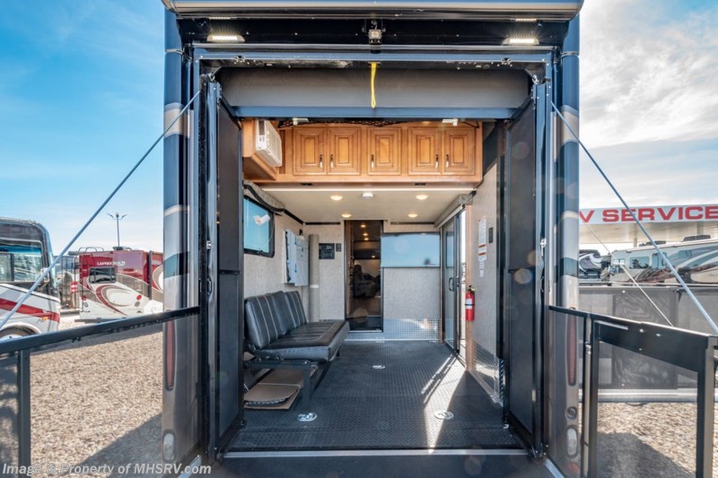 2019 Thor Motor Coach Outlaw Toy Hauler 37GP Toy Hauler for Sale at ...