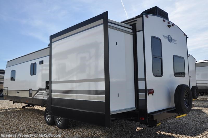 Ultra Lite Rv 2019 Cruiser RV Radiance Ultra-Lite 32BH Bath & 1/2 Bunk Model RV for Sale