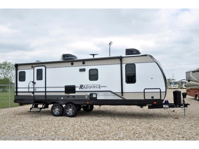New 2019 Cruiser RV Radiance Ultra-Lite 25RB RV W/King, 2 A/C, Pwr Tongue Jack available in Alvarado, Texas